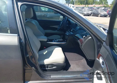 2013 Infiniti M37X from USA, damaged, VIN JN1BY1AR2DM604574